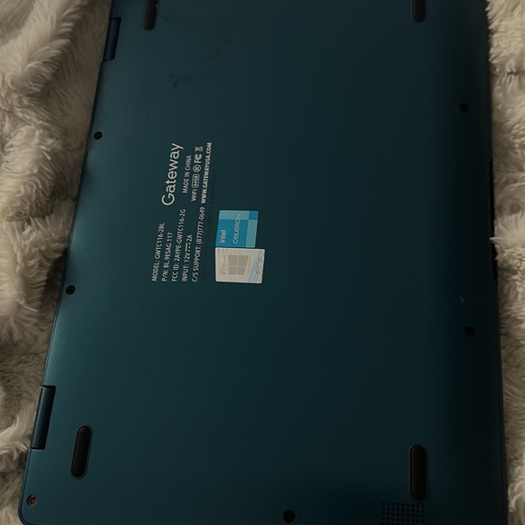 Gateway 11.6" Touchscreen 2-in-1sLaptop, IntelCeleron ProcessorN4020,4GBRAM,64GB - Picture 14 of 14